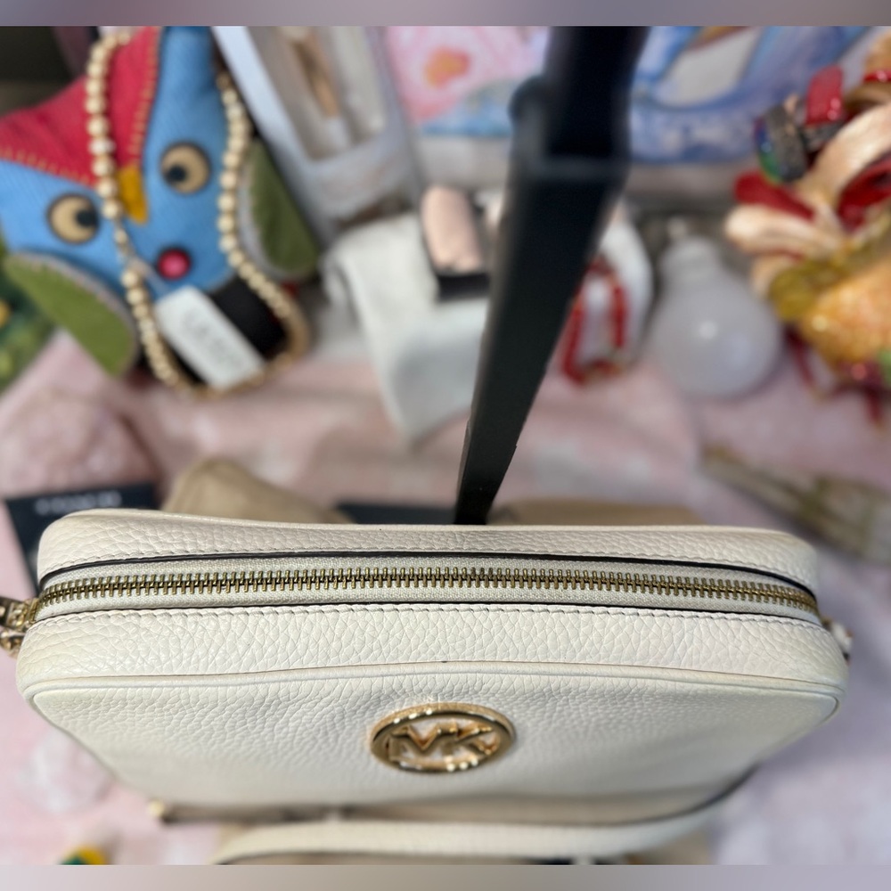 Michael Kors Fulton Large East West Crossbody Bag - Picture 5 of 15